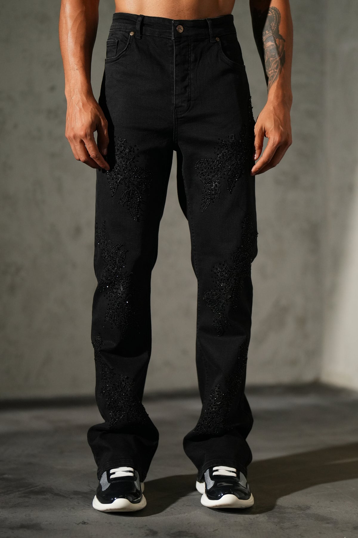 Embroidered flared jeans FG 107
