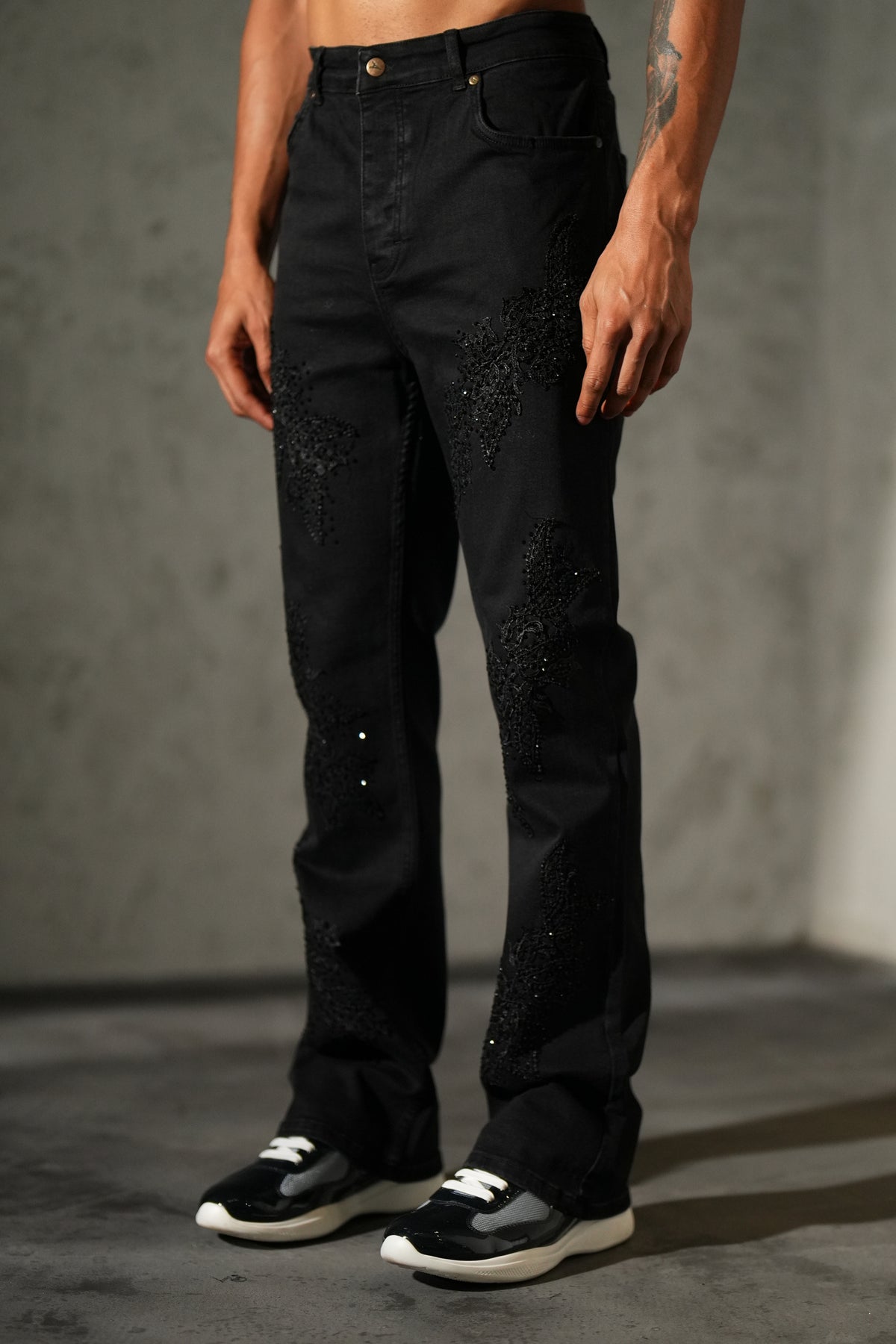 Embroidered flared jeans FG 107