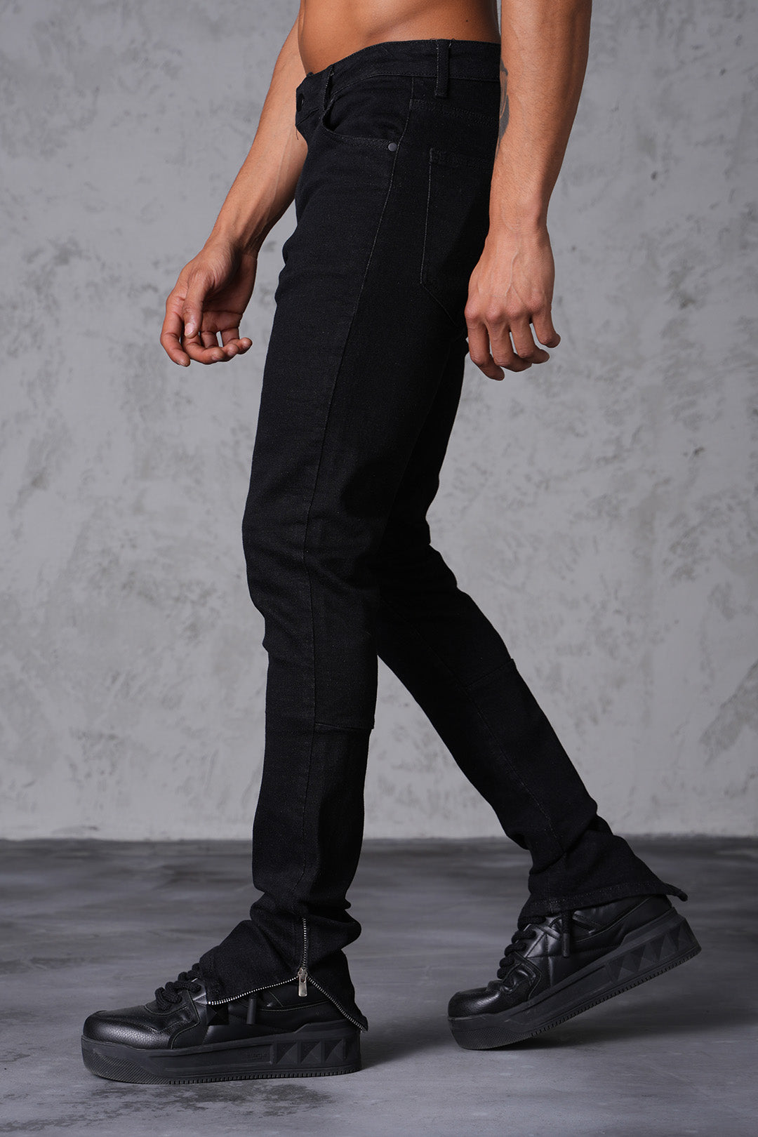 JEANS MIT REISSVERSCHLUSS LL46-13