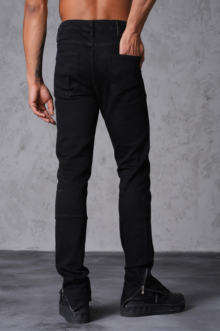 JEANS MIT REISSVERSCHLUSS LL46-13