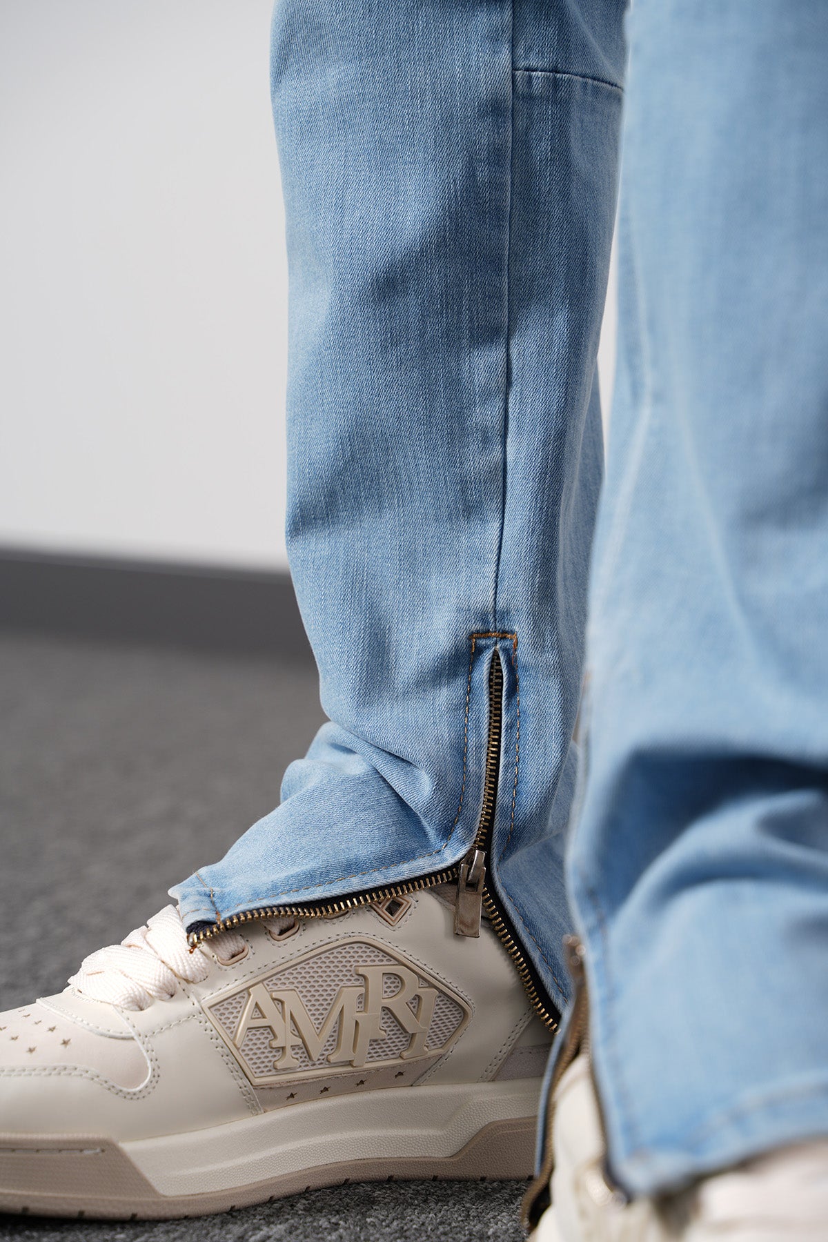 ZIPPED JEAN LL200087