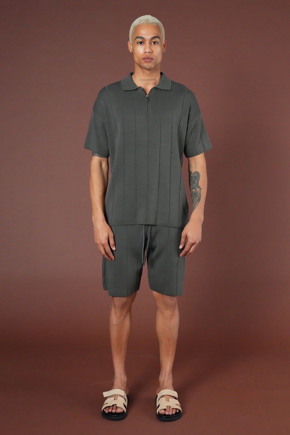 SET KNIT t-shirt AND SHORTS LL061054