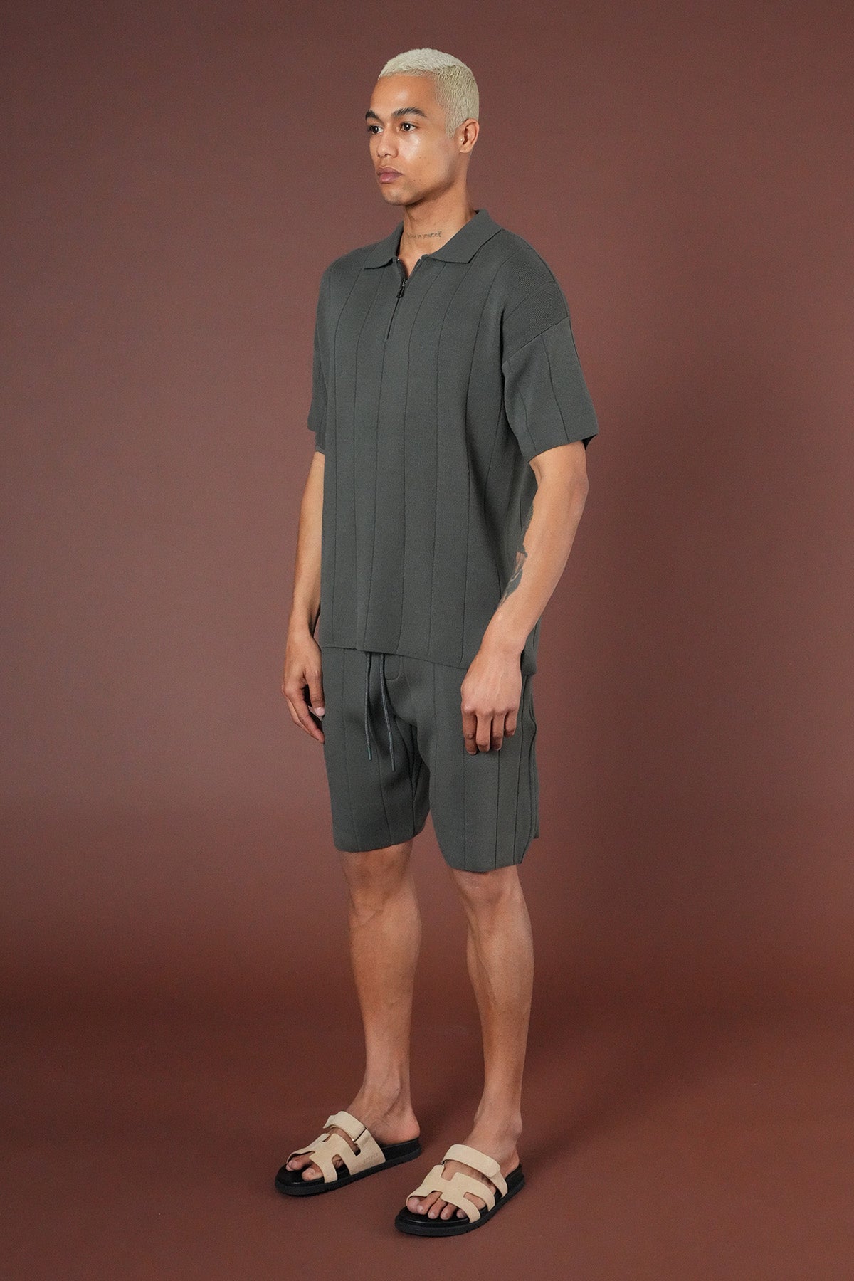 SET KNIT t-shirt AND SHORTS LL061054