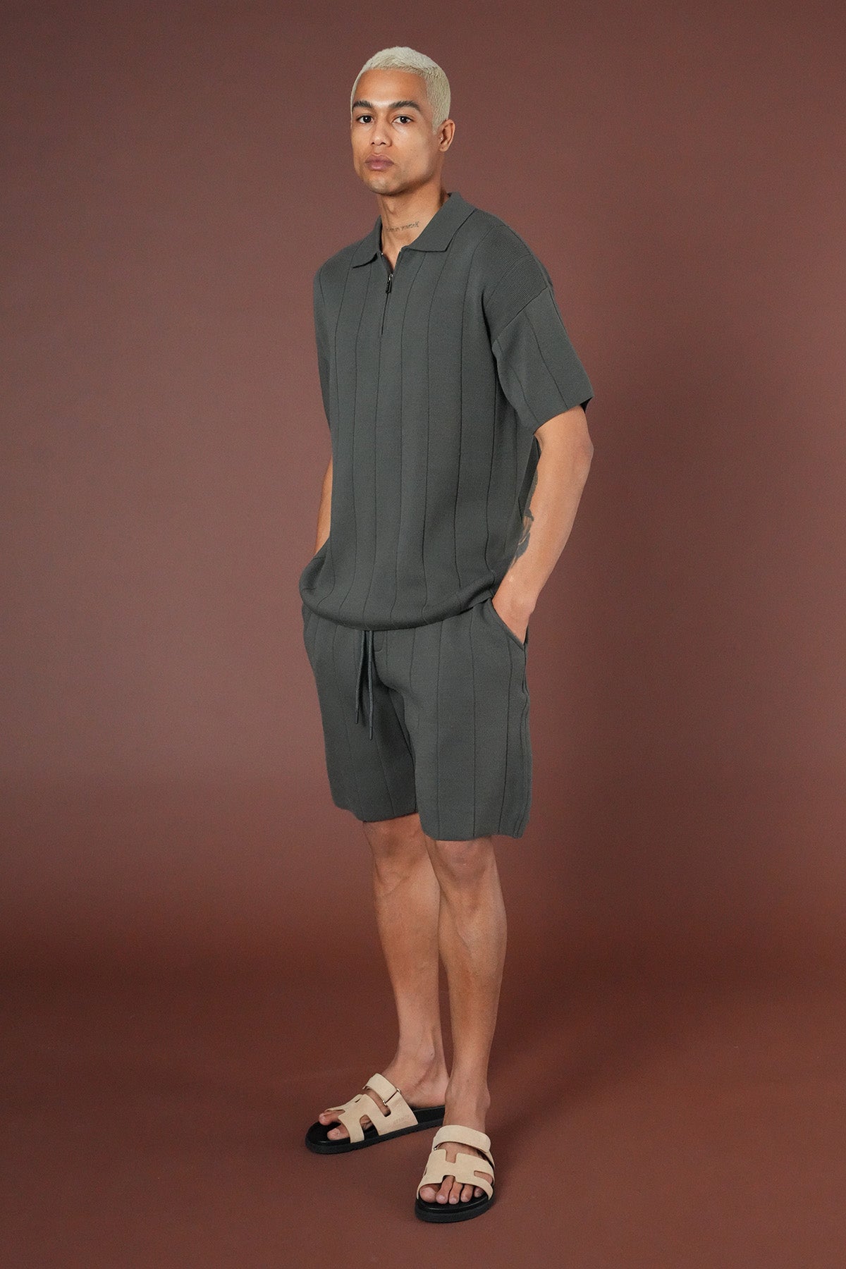 SET KNIT t-shirt AND SHORTS LL061054