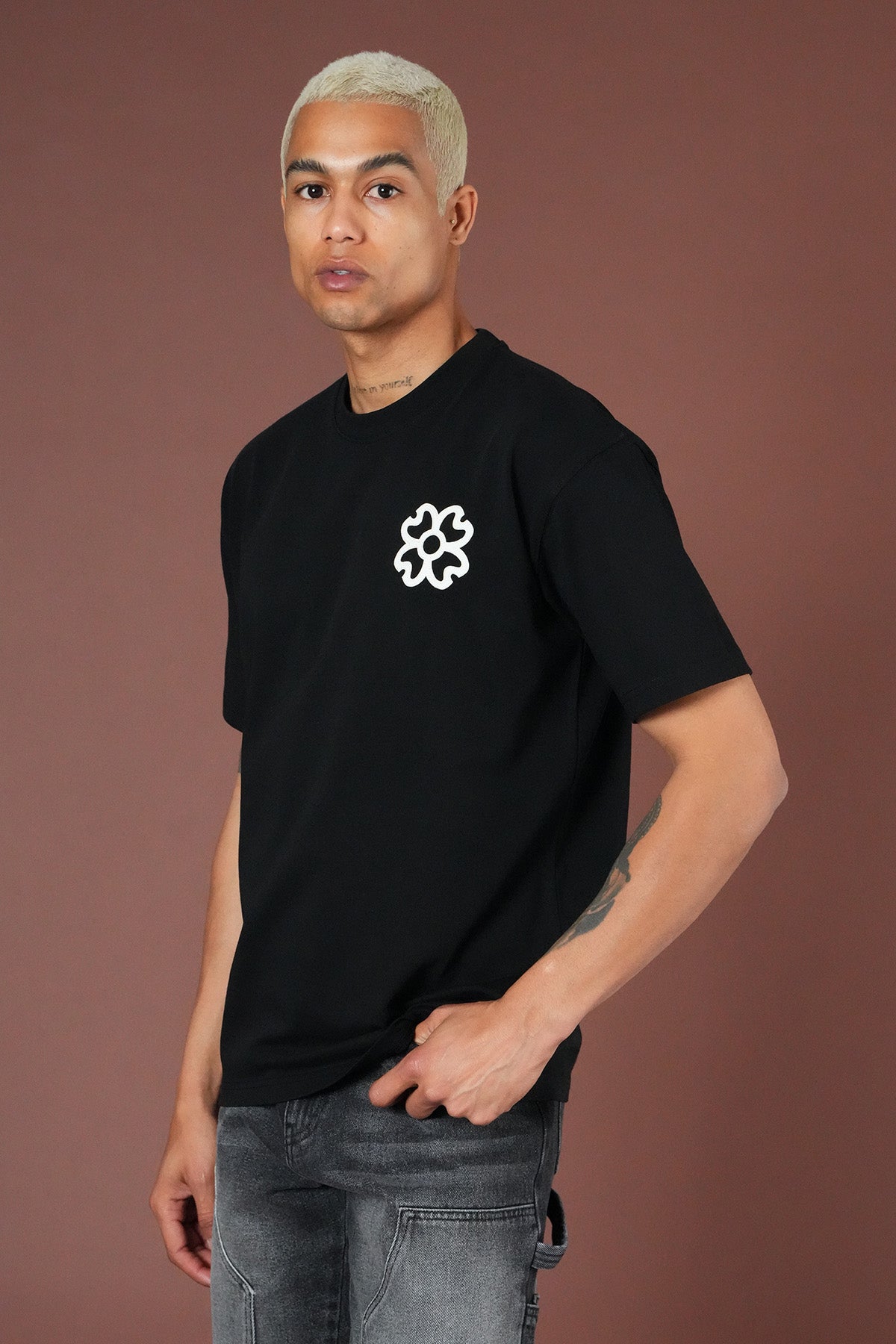 T-shirt MEN'S avec applique fleur devant AND dos LL1100161