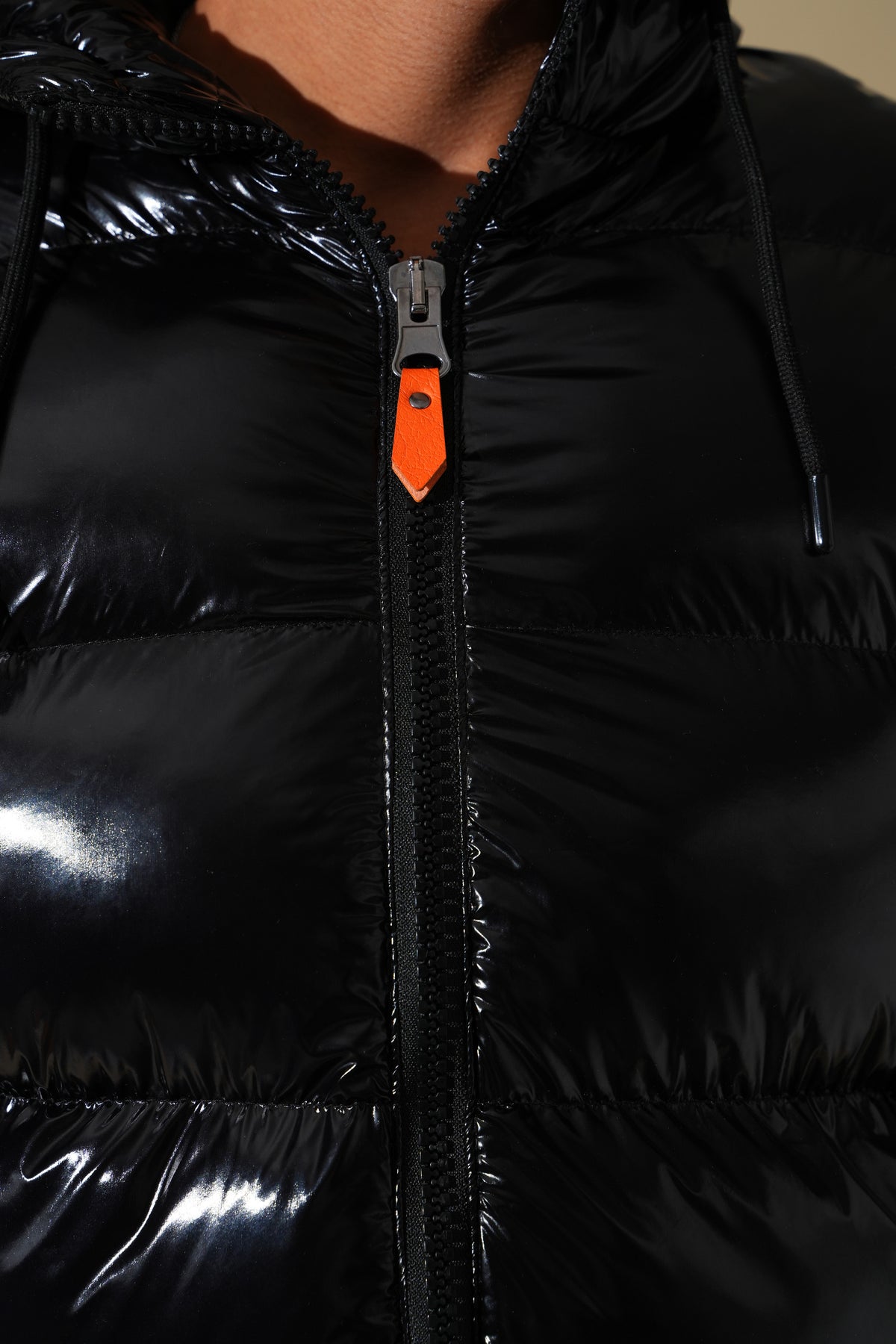 Glänzende Steppjacke IPM261012
